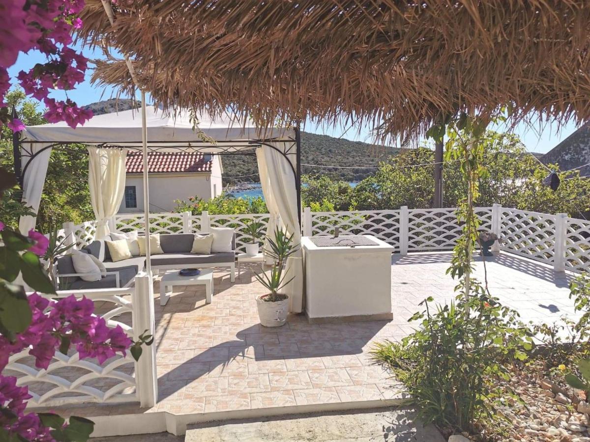 Adorable Summer House By The Sea Zapuntel Bagian luar foto